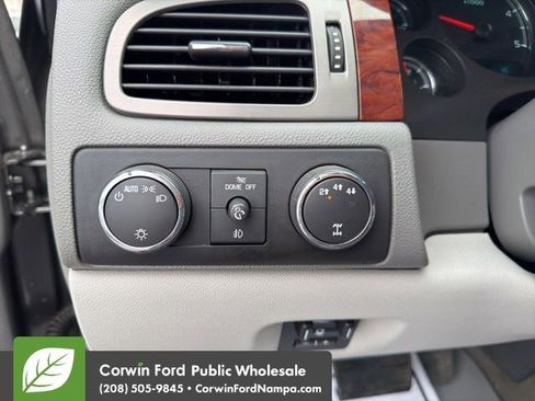 Used 2014 GMC Sierra 2500 SLT w/ SLT Convenience Package image 15