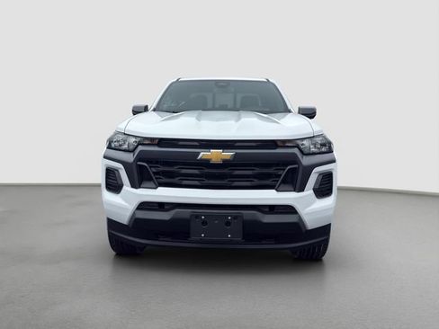 Used 2026 Chevrolet Colorado LT w/ Advanced Trailering Package AWD/4WD image 2