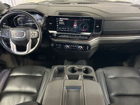 Used 2025 GMC Sierra 1500 SLT RWD image 4