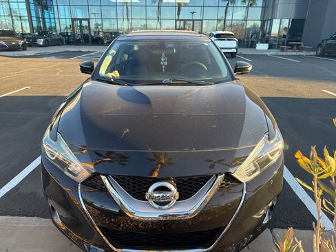 Used 2016 Nissan Maxima Platinum image 2