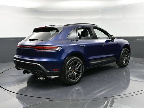 Certified 2026 Porsche Macan AWD/4WD image 8
