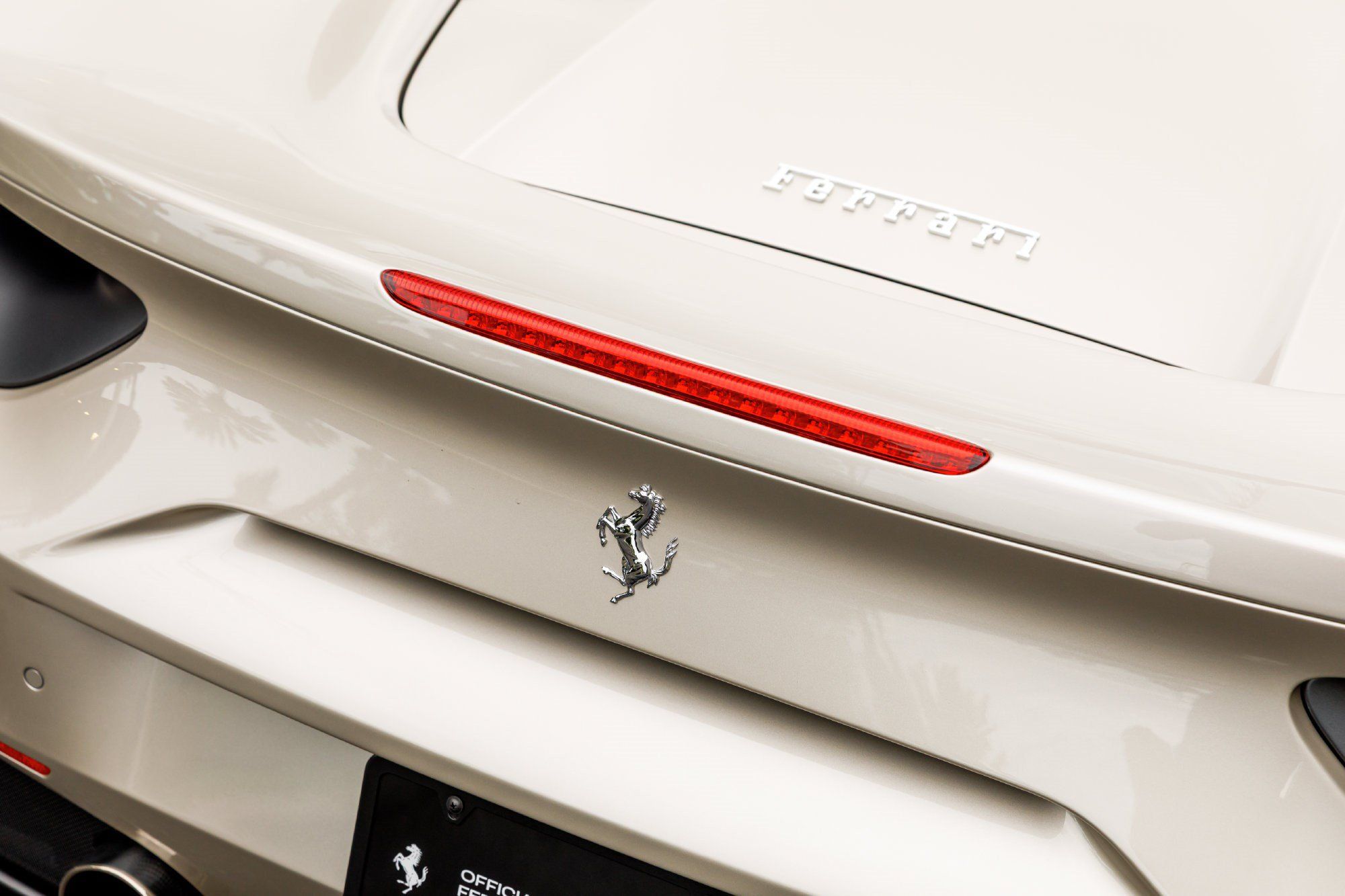 Used 2018 Ferrari 488 Spider RWD image 18