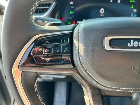 Used 2023 Jeep Grand Cherokee Overland w/ Luxury Tech Group IV image 31