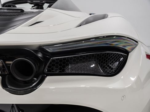 Used 2021 McLaren 720S Performance RWD image 40