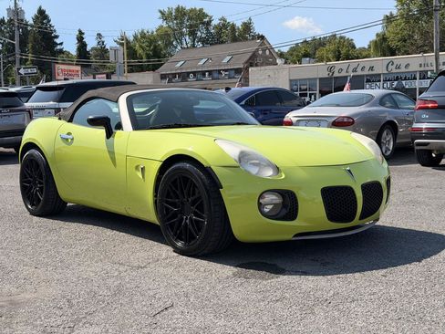 Used 2006 Pontiac Solstice Convertible w/ Power Package RWD image 10
