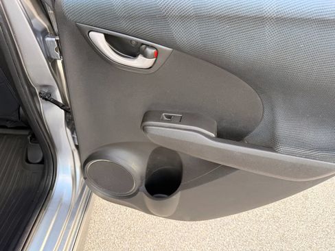 Used 2009 Honda Fit Sport image 25