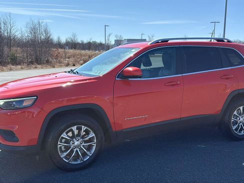 Used 2021 Jeep Cherokee Latitude Lux w/ Comfort/Convenience Group image 13