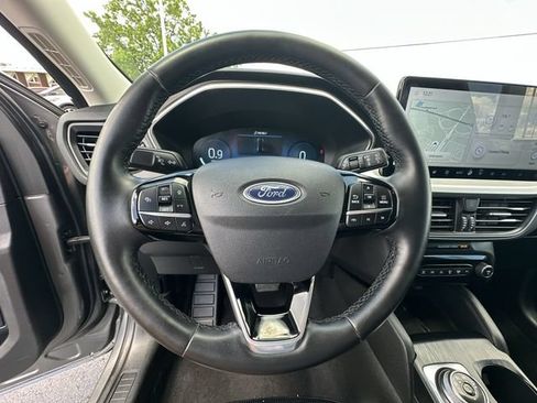 Used 2024 Ford Escape Platinum AWD/4WD image 29