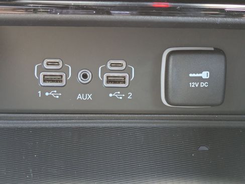 New 2025 Jeep Grand Cherokee Laredo X w/ Luxury Tech Group I image 21