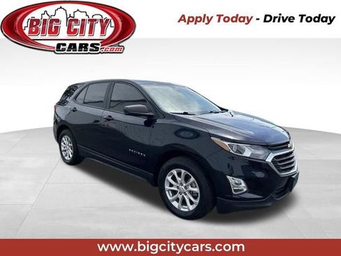 Used 2021 Chevrolet Equinox LS w/ LS Convenience Package AWD/4WD image 1