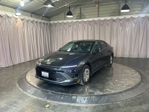 Certified 2025 Hyundai Sonata SE image 1