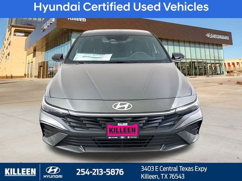 Used 2025 Hyundai Elantra Sport FWD image 2