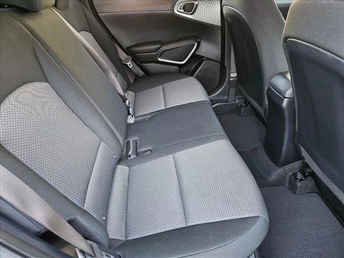 Used 2025 Kia Soul LX w/ LX Technology Package image 18