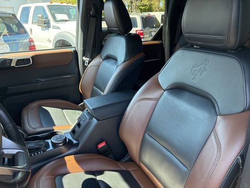Used 2024 Ford Bronco Outer Banks image 15