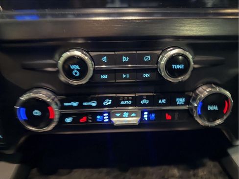 Used 2024 Ford F350 Lariat w/ Chrome Package AWD/4WD image 17