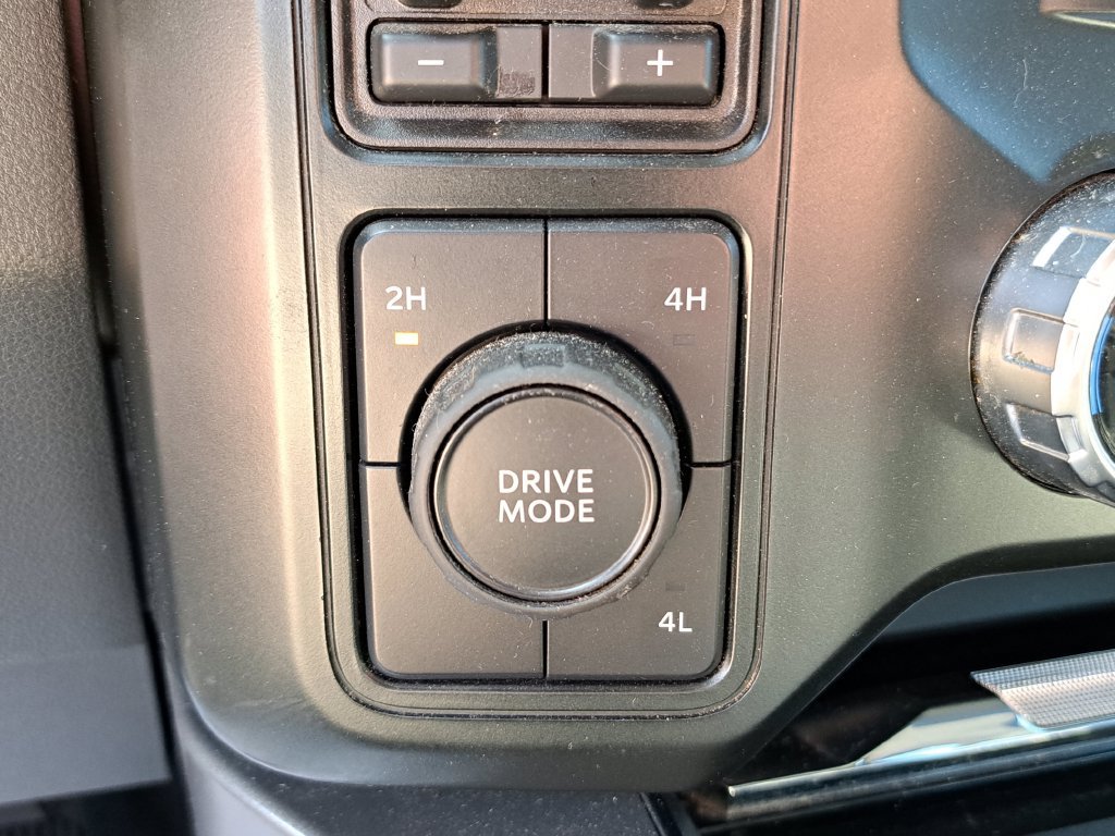 Used 2023 Ford F250 Lariat AWD/4WD image 13