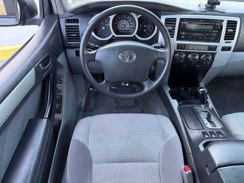 Used 2004 Toyota 4Runner SR5 RWD image 11