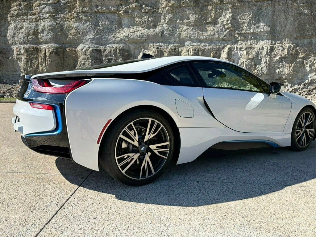 Used 2015 BMW i8 AWD/4WD image 13