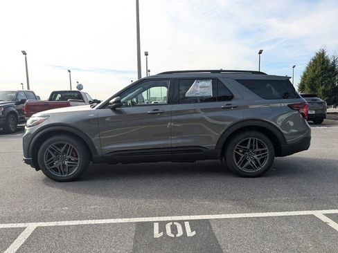 New 2026 Ford Explorer ST-Line w/ ST-Line Street Pack image 6