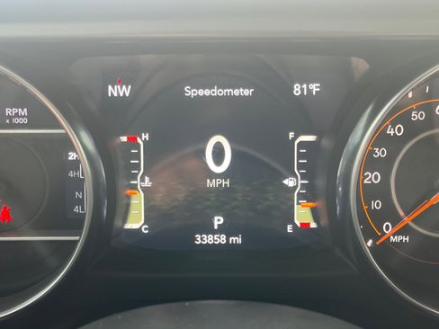 Used 2023 Jeep Gladiator Sport AWD/4WD image 2