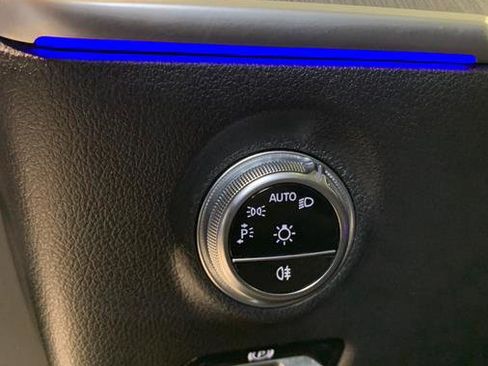 Used 2022 Mercedes-Benz C 300 4MATIC Sedan w/ Pinnacle Trim Package image 21