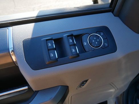 Used 2018 Ford F150 XLT w/ Equipment Group 302A Luxury image 12