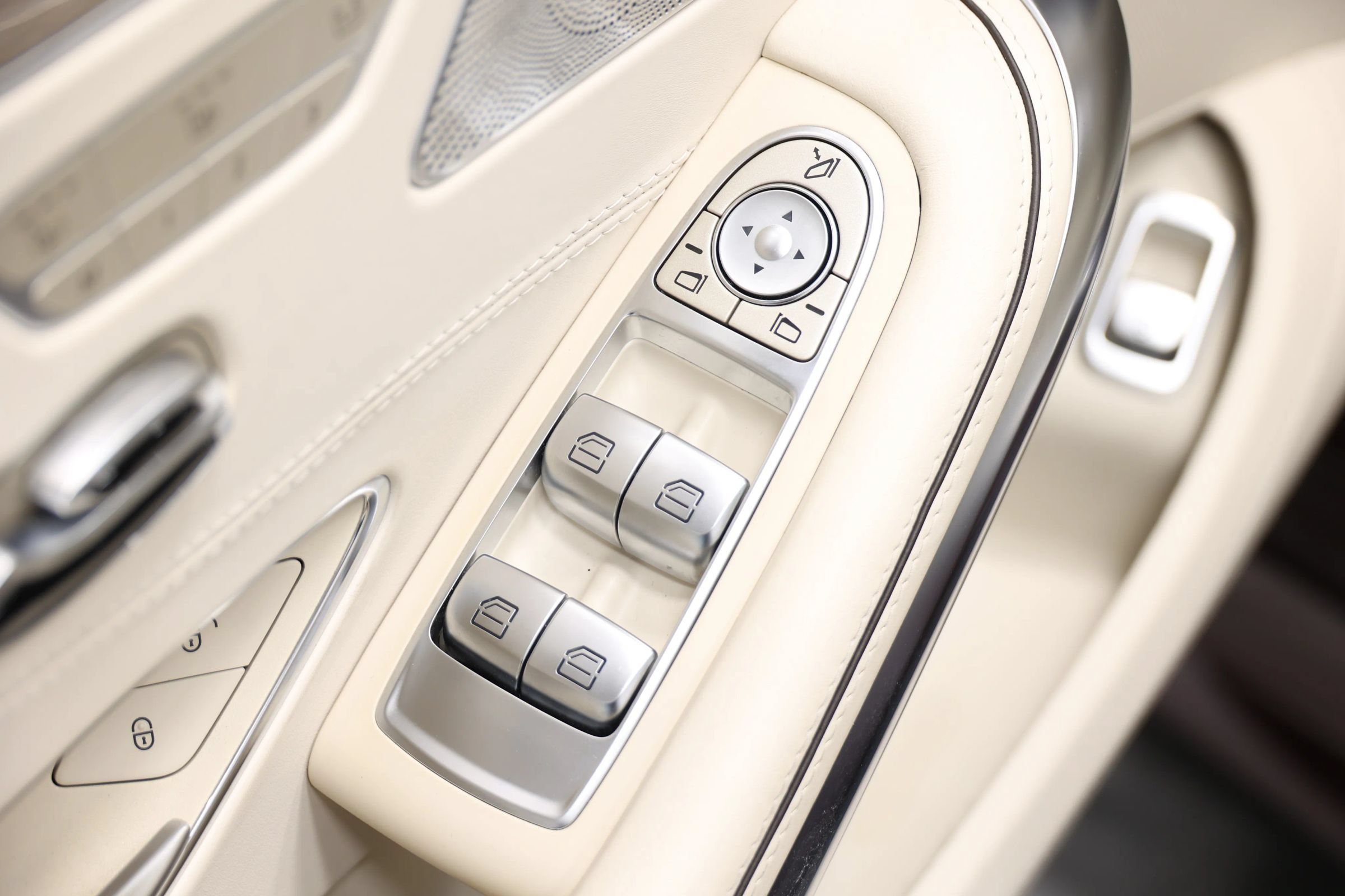 Used 2019 Mercedes-Benz S 560 4MATIC Coupe image 12