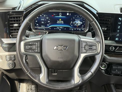Used 2023 Chevrolet Silverado 1500 LT Trail Boss w/ LPO, Dark Essentials Package AWD/4WD image 19