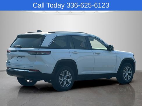 Used 2023 Jeep Grand Cherokee Limited AWD/4WD image 5