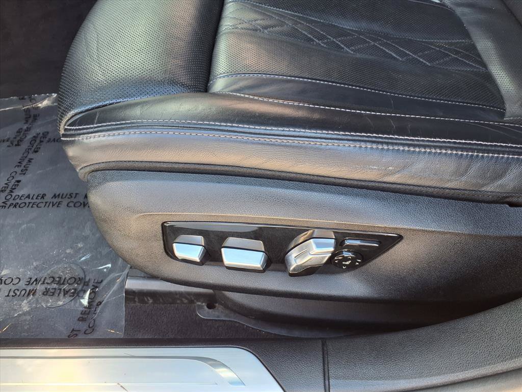 Used 2022 BMW 740i w/ M Sport Package RWD image 21