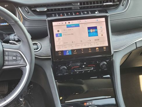 Used 2023 Jeep Grand Cherokee Limited w/ Trailer Tow Prep Group (B) image 13