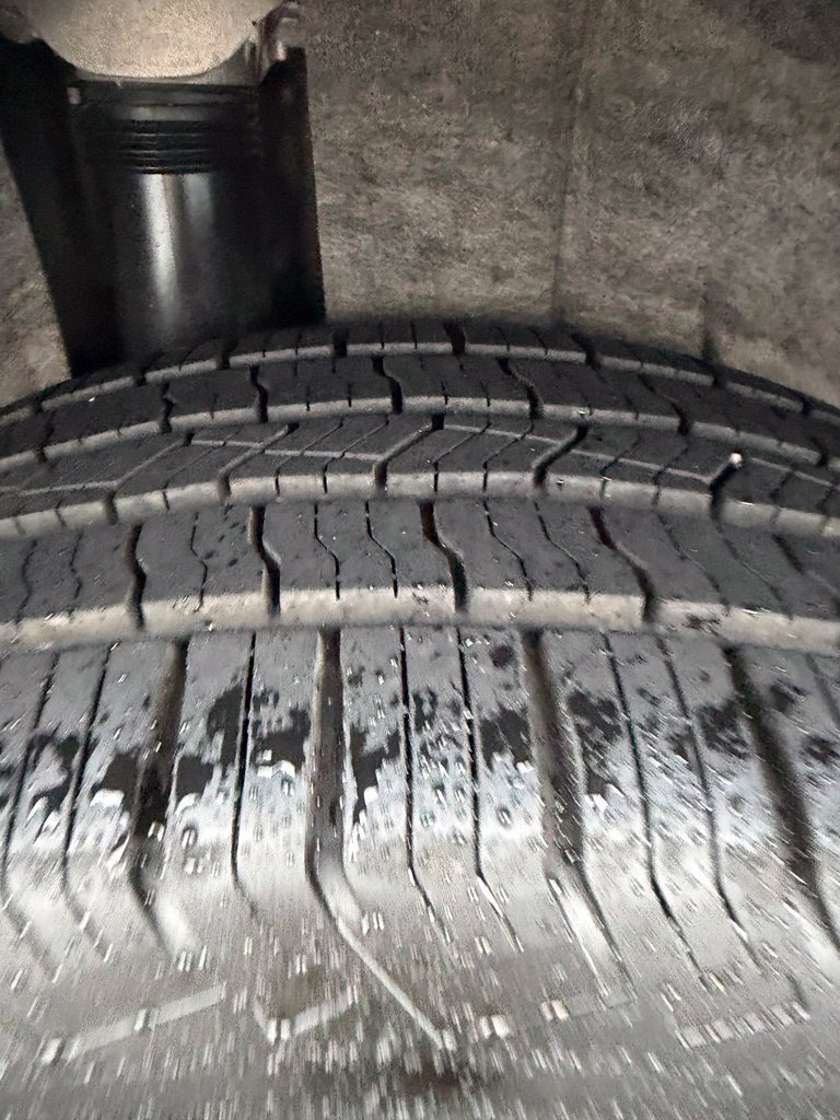 Used 2025 Volkswagen Atlas SE FWD image 23
