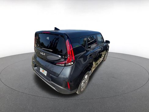 Used 2025 Kia Soul LX w/ LX Technology Package image 7