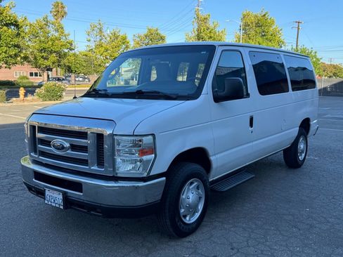 Used 2012 Ford E-350 and Econoline 350 XLT RWD image 3