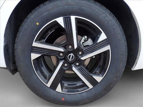 Used 2024 Nissan Sentra SV image 7