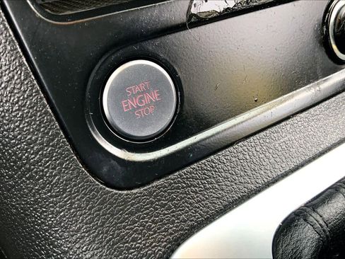 Used 2016 Volkswagen Tiguan S image 32