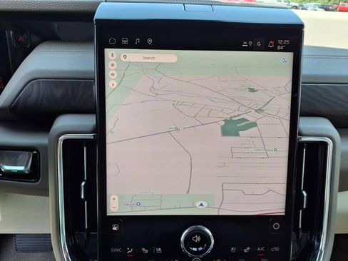 Used 2025 GMC Yukon Denali w/ Denali Reserve Package image 14