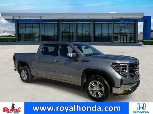 Used 2025 GMC Sierra 1500 SLT image 1