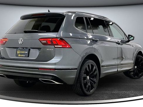Used 2020 Volkswagen Tiguan SE R-Line image 6