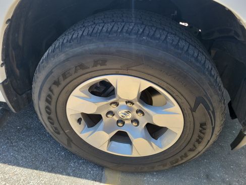 Used 2023 RAM 1500 Big Horn RWD image 7