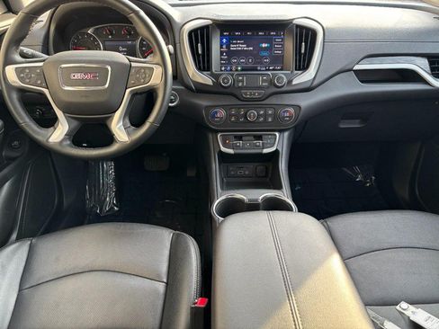 Used 2024 GMC Terrain SLT AWD/4WD image 14