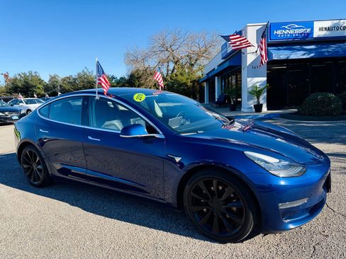 Used 2018 Tesla Model 3 Long Range image 17
