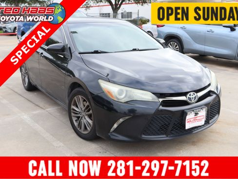 Used 2015 Toyota Camry SE image 1