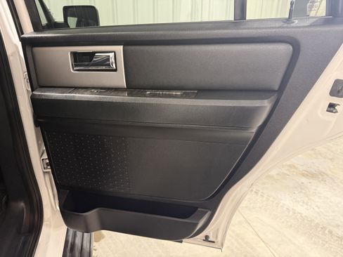 Used 2016 Ford Expedition Limited image 11