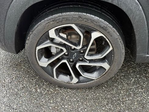 Used 2024 Chevrolet Trax RS w/ Sunroof Package image 11