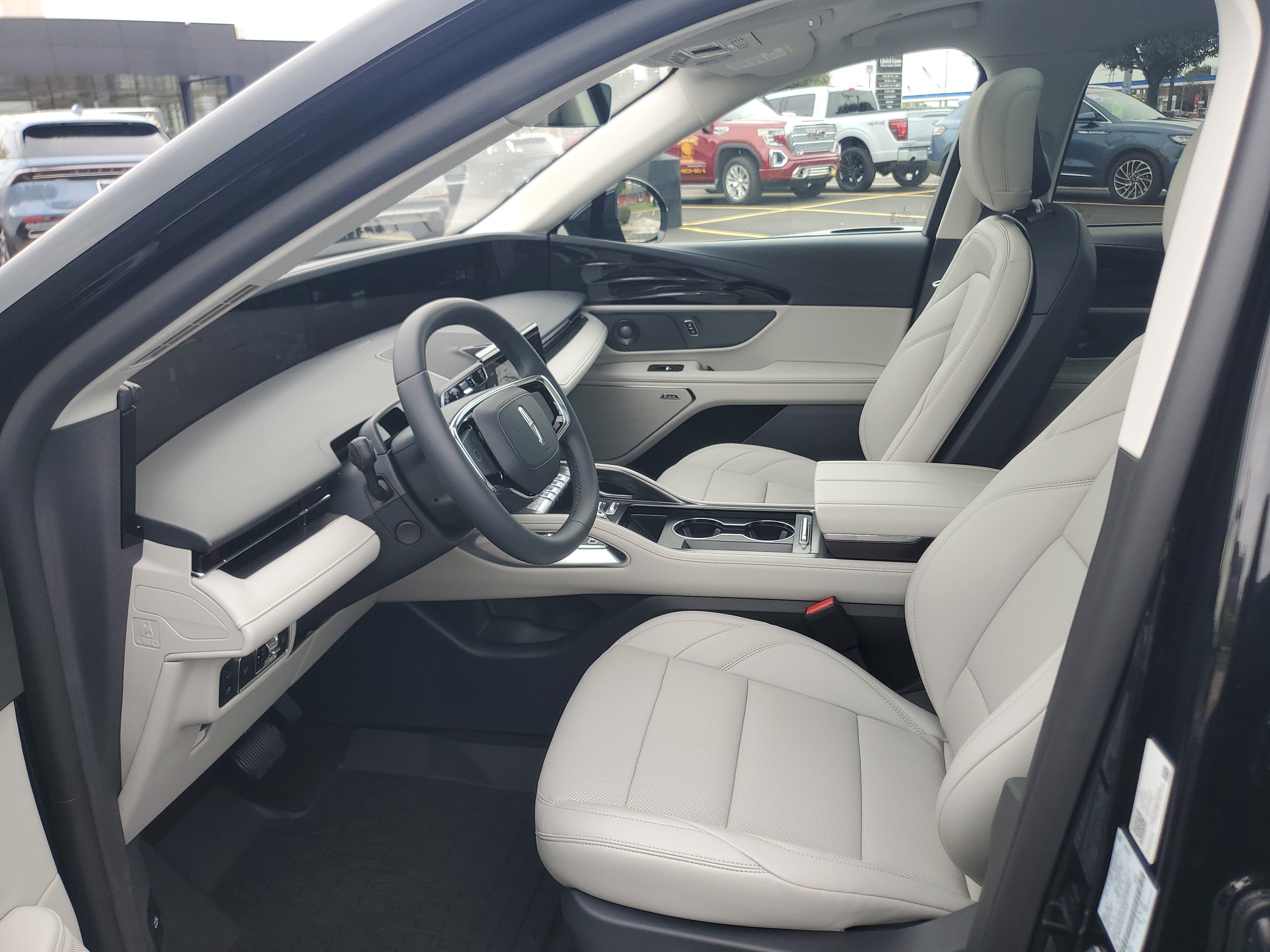 New 2026 Lincoln Nautilus Premier w/ Equipment Group 102A AWD/4WD image 11