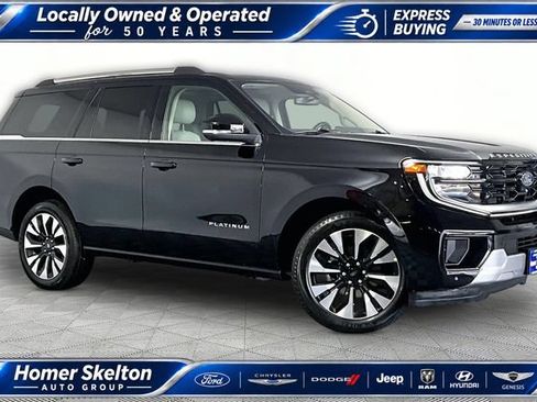 Used 2025 Ford Expedition Platinum w/ Driver's Package AWD/4WD image 1