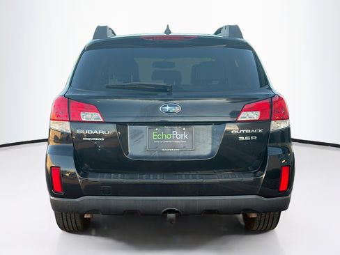 Used 2013 Subaru Outback 3.6R Limited AWD/4WD image 7