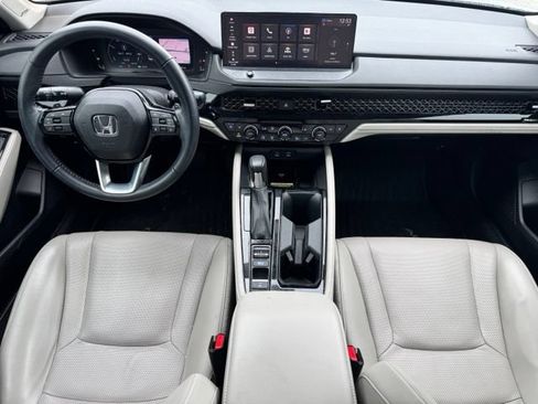 Used 2024 Honda Accord Touring image 18