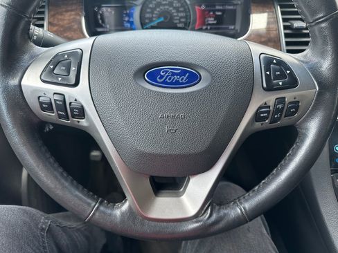 Used 2016 Ford Taurus Limited w/ Equipment Group 301A image 3